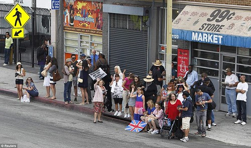 Royal snail  Kate races ahead with her painting at Inner-City Arts campus whilst William is slow off the mark  12