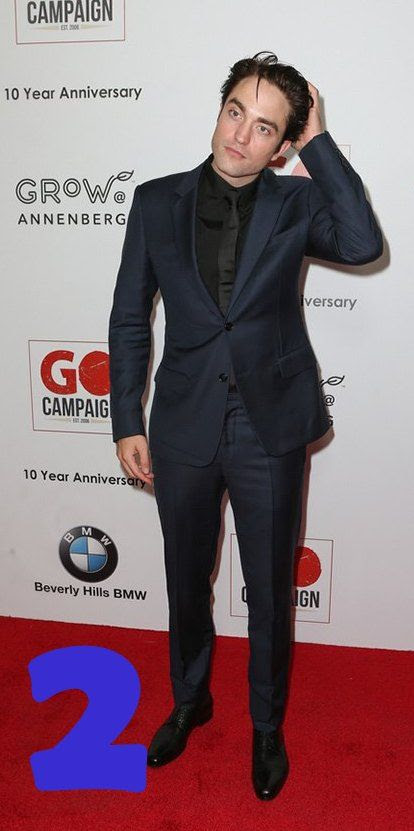  photo HappyNewYear2017.RobertPattinson 13.jpg