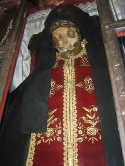 http://orthodoxos.files.wordpress.com/2009/01/efraim_nmakris.jpg