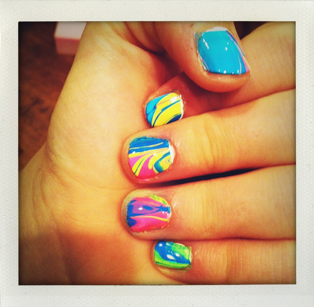 Marble Fingernail Polish
