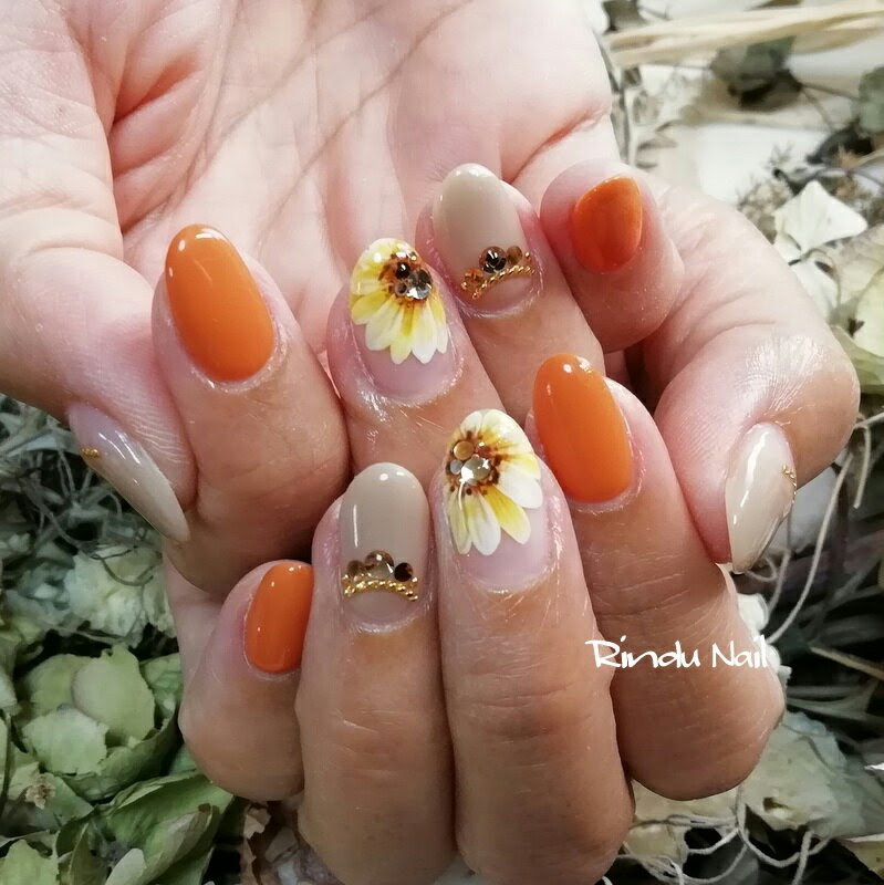 ひまわり 名古屋 名駅 ネイルサロン リンドゥネイル Rindu Nail