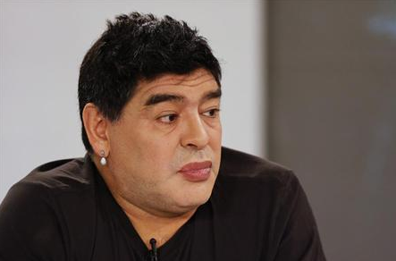 サッカー界の偉人 マラドーナ が整形手術を受けた結果 おネェ になってしまい世界中で大騒ぎに Netgeek