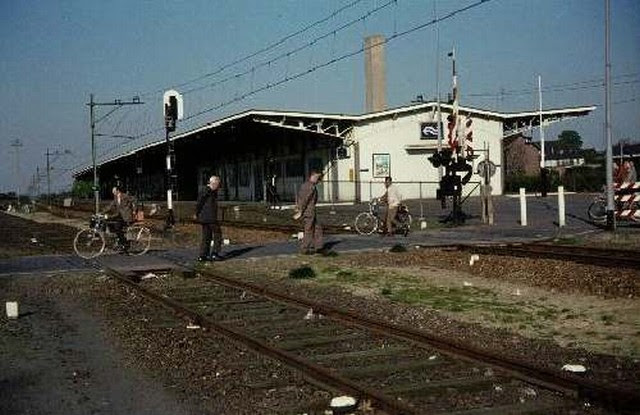 station Geleen- Lutterade Dia (39870) perronzijde. 9 april ...