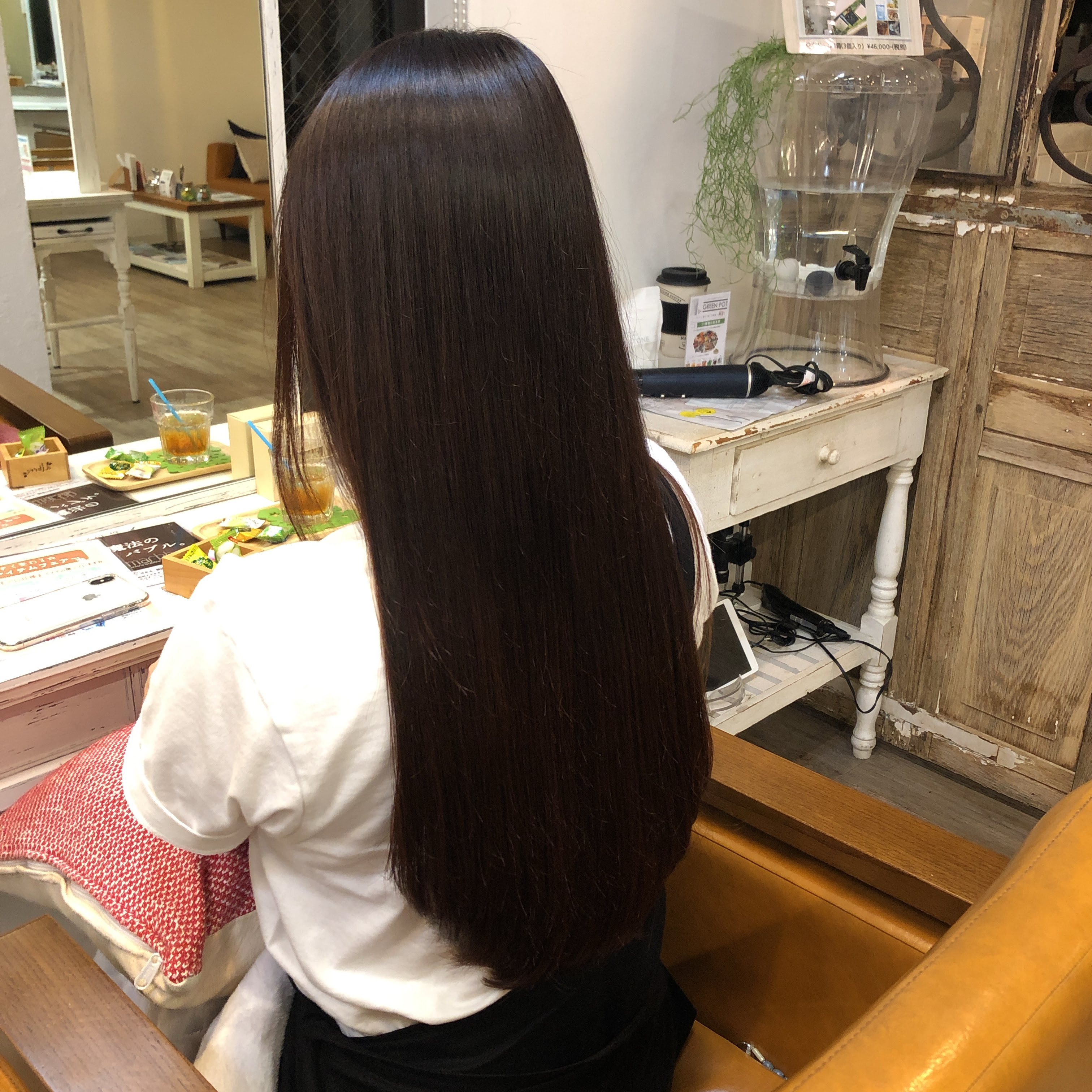 腰まであるスーパーロングヘアの髪質改善 福岡 縮毛矯正 福岡の美容室flearcremeフレアクレムの竹田が送る タケモノガタリ