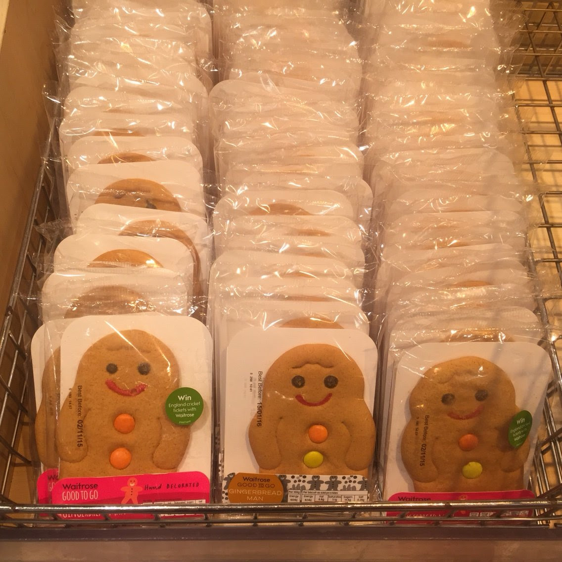 ロンドンで買える 個包装のばらまきお土産は ロンドンに住むことになりまして