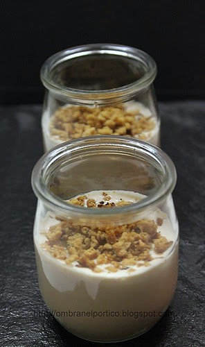 Joghurt di foie-gras,mela caramellata e crumble di pain d'épice