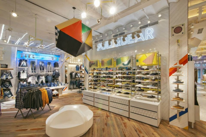 Pull & Bear store, Barcelona â Spain