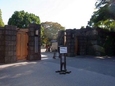 R0016375浜離宮恩賜庭園入口_400.jpg