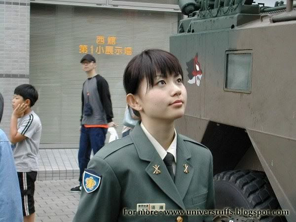 Japan-Female-Woman-Soldier-Army-Military-Armed-Officer-Pictures