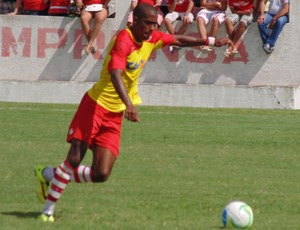 Fabinho - volante do América-RN (Foto: Edmo Nathan/Divulgação)