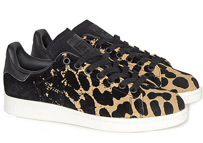 ヒョウ柄スニーカーで春を意識した着こなし メンズおすすめ豹柄スニーカー