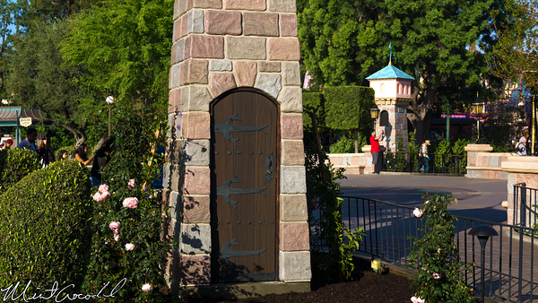 Disneyland Resort, Disneyland Resort, Disneyland, Sleeping, Beauty, Castle, Diamond, 60th, Anniversary, Disneyland60, Bling, Sparkle, Bedazzle, Forecourt, Tower