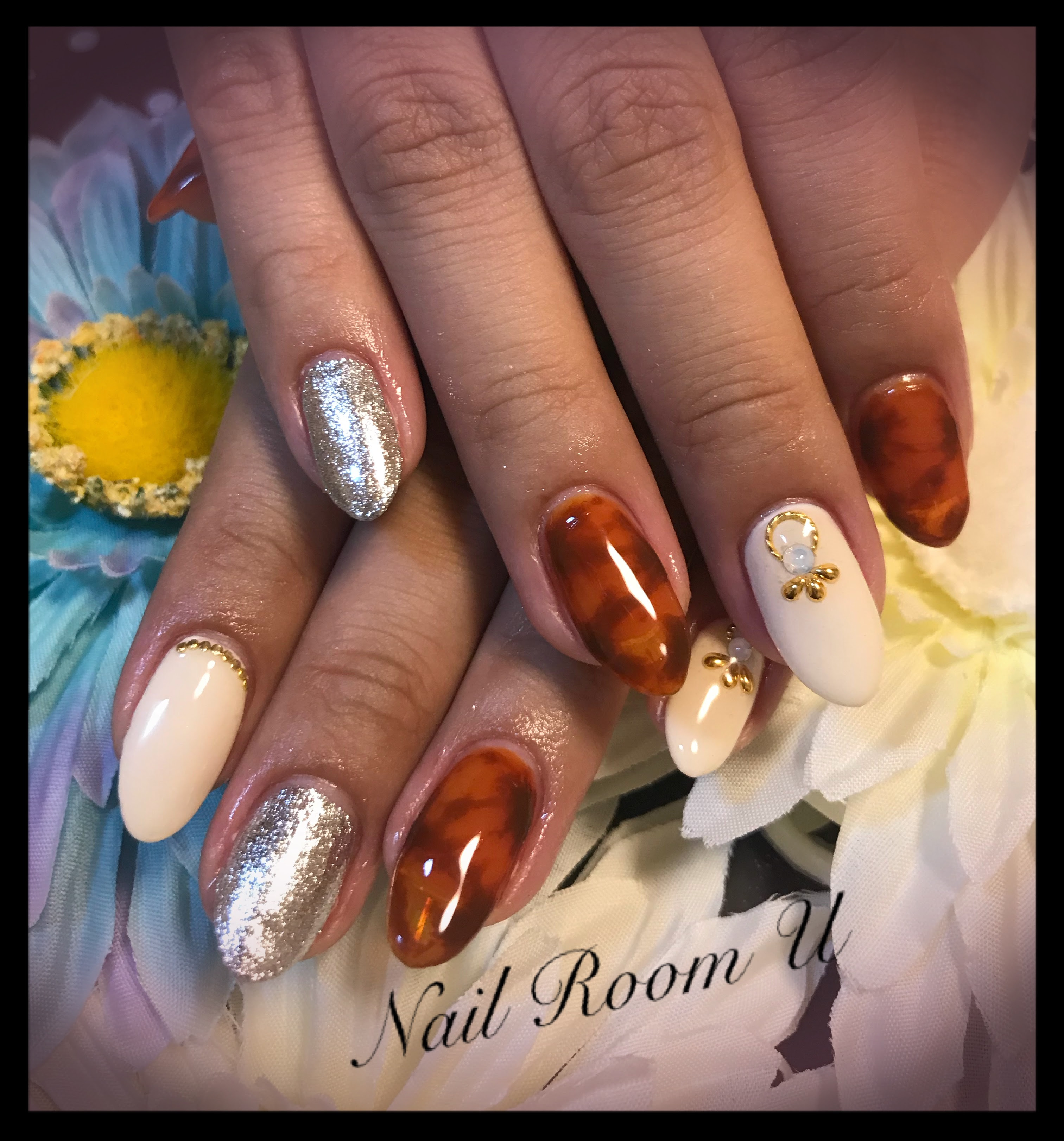 Nail Room U Nail Room U ネイルルームユウ は 八尾 山本 高安の隠れ家的プライベートネイル 脱毛サロン 出張ネイル サロンです