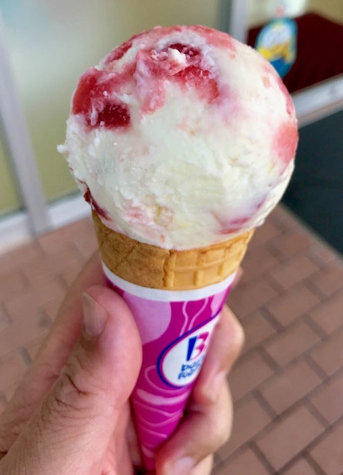 ソフトバンクの Super Friday サーティワンアイスクリームの ストロベリーチーズケーキ を食べてみた 起承転結の転