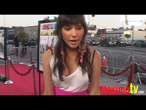 Hanna Beth Interview at PAPER HEART PREMIERE July 28, 2009 1:38