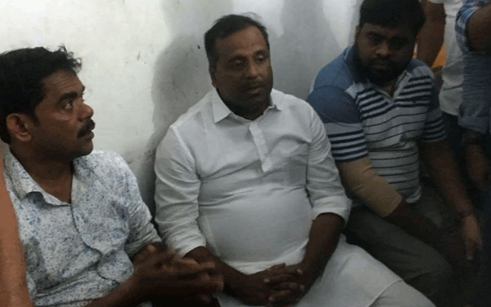 Uppinangady Tragedy Minister Ut Khader Visits Houses Of Deceased