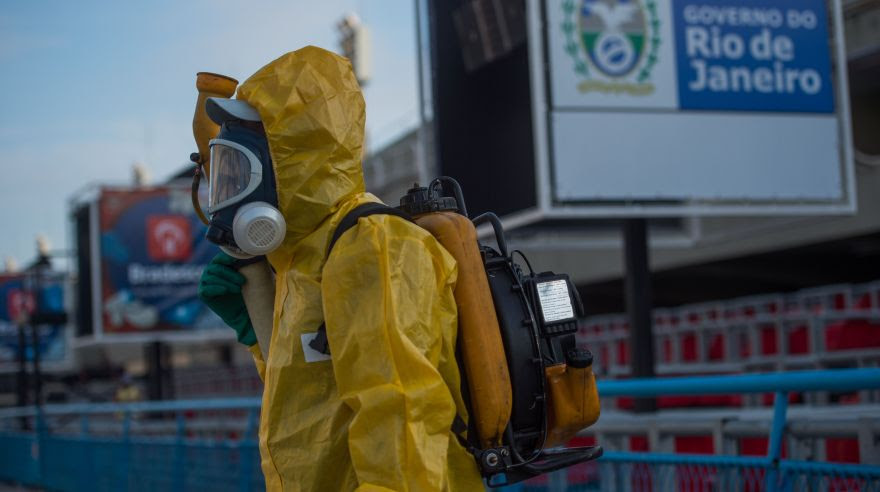 Guerra contra el Zika: Fumigan Sambódromo para Carnaval de Río