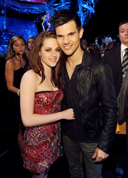 kristen stewart 2011 mtv movie awards. Kristen Stewart amp; Taylor