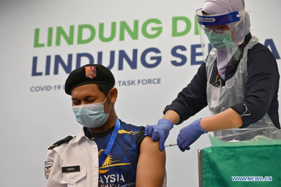 Malaysia Starts Rollout Of China S Sinovac Covid 19 Vaccine Xinhua English News Cn