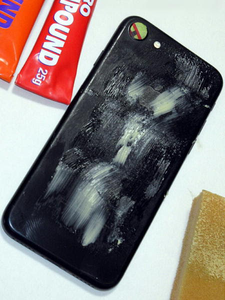 傷だらけのスマホの傷を修復しよう とも姐の神戸散歩