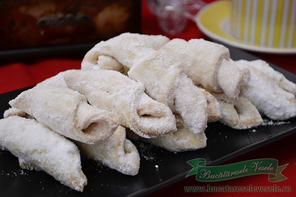 Cornulete Fragede Cu Bors Bucataresele Vesele