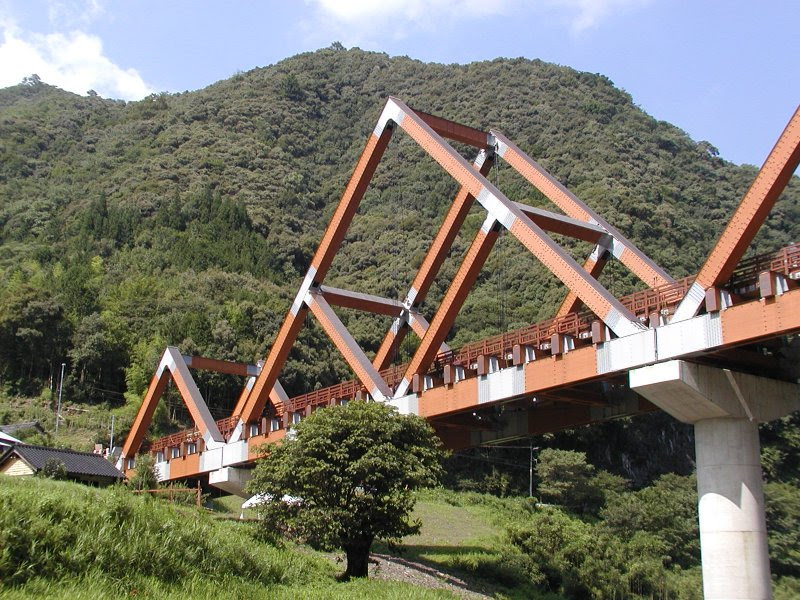 かりこぼうず大橋 木橋資料館