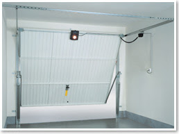 Montere garasjeport fjær