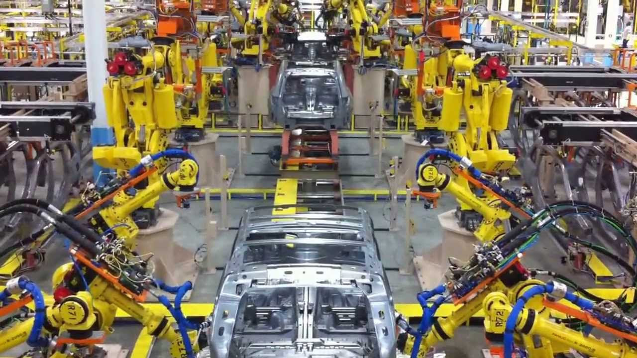 Robots Building Cars 