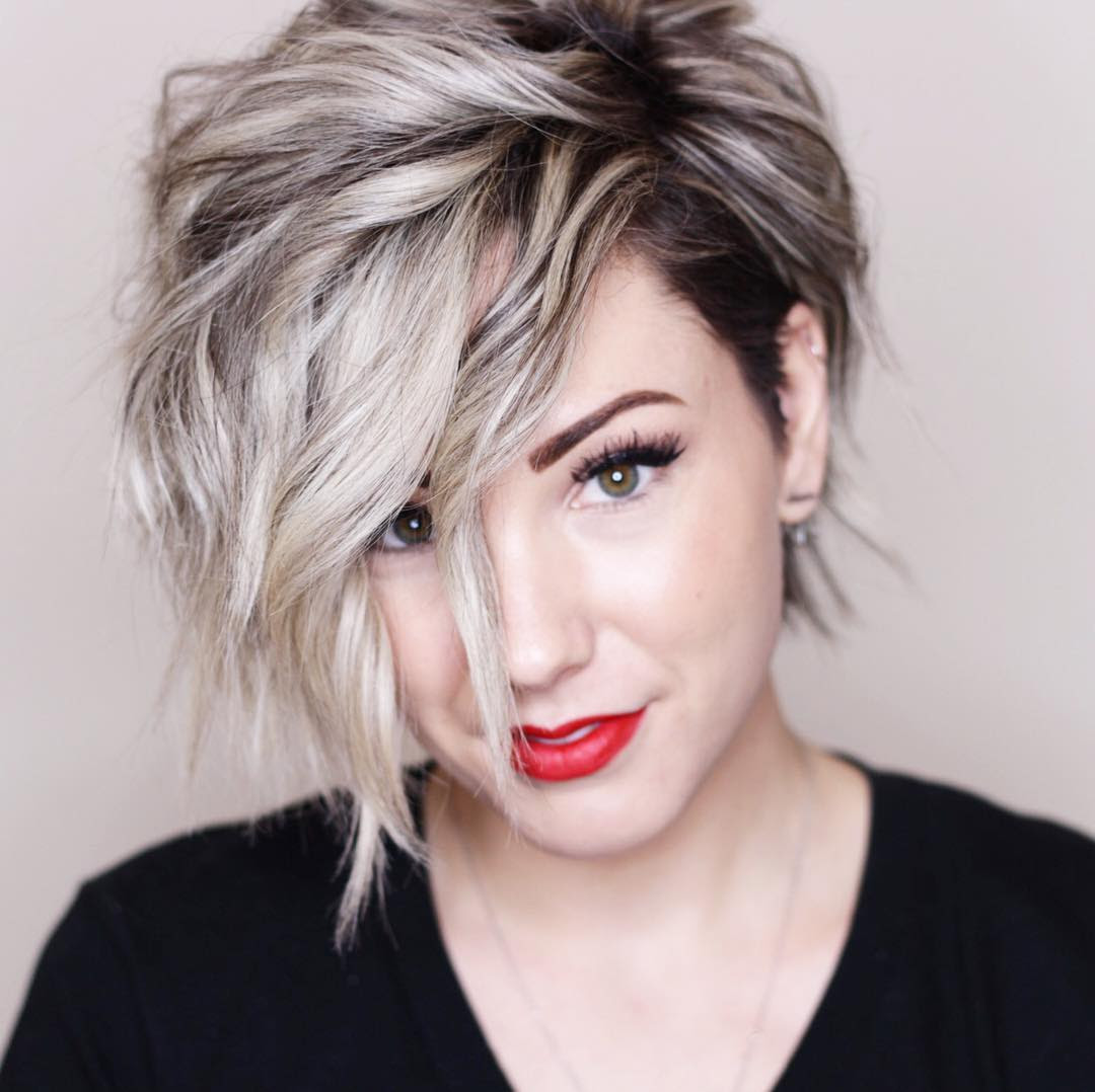 10 New Short Hairstyles for Thick Hair 2021