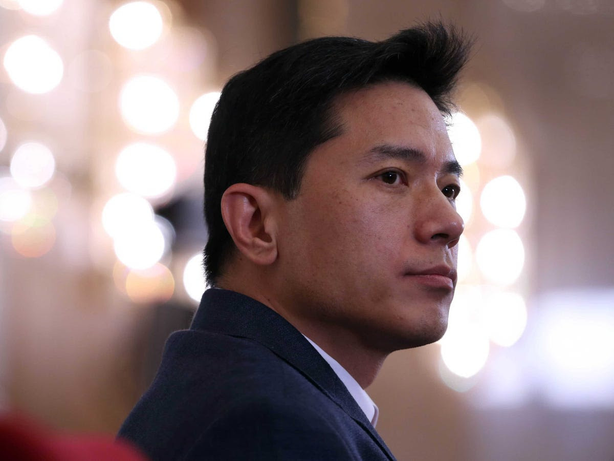 AGE 46: Robin Li