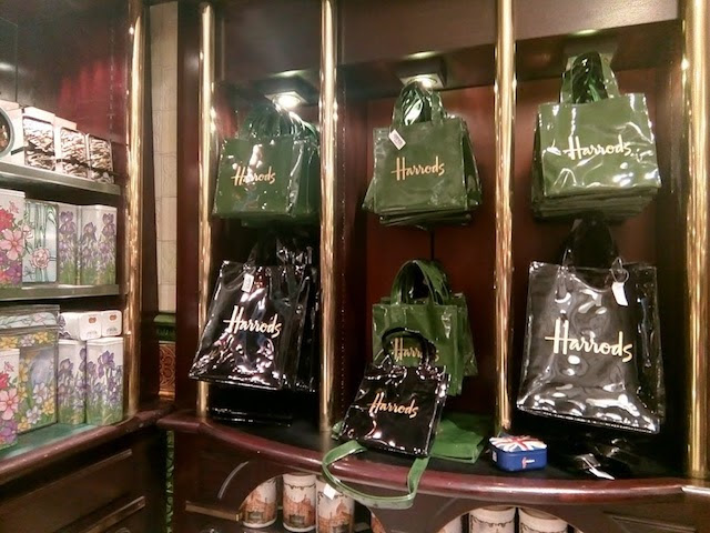 ロンドンのお土産は 迷ったら高級デパートharrods ハロッズ へ行こう Uk Life