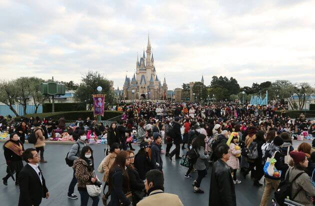 ディズニーのクリスマス21の混雑予想と回避の方法を紹介 春夏秋冬トレンド情報ピポパ発信局