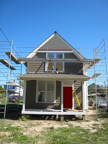 Karina red stripe front