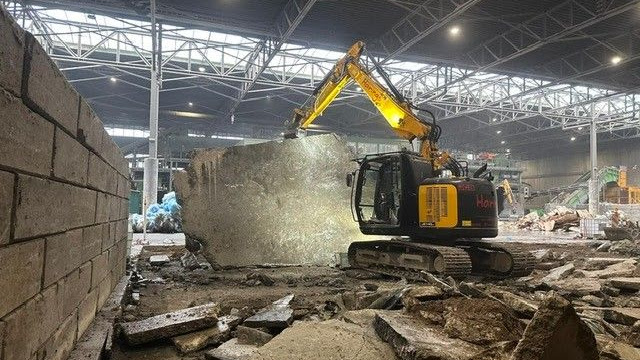 Uitbreken betonvloer