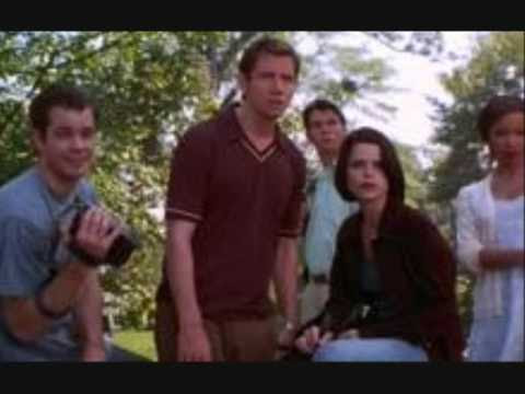 Neve Campbell Tourettes