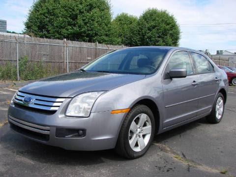 Tungsten Grey Metallic 2006 Ford Fusion SE with Medium Light Stone interior 