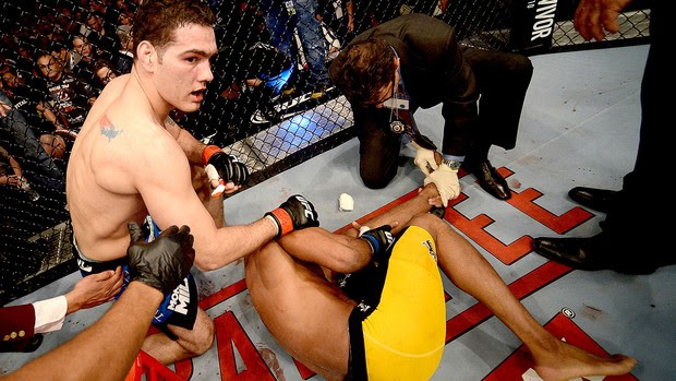 Anderson Silva lesão UFC Las Vegas Chris Weidman (Foto: Getty Images)
