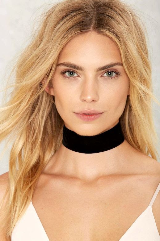 Le Fashion Blog Blonde Wavy Hair Under 20 Budget Friendly Black Velvet Choker White Camisole Via Nastygal