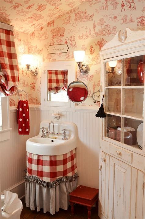 14 rooms that use the patriotic color combination to glamorous effects. 15+ Impressive Red and White Interior Designs That You
