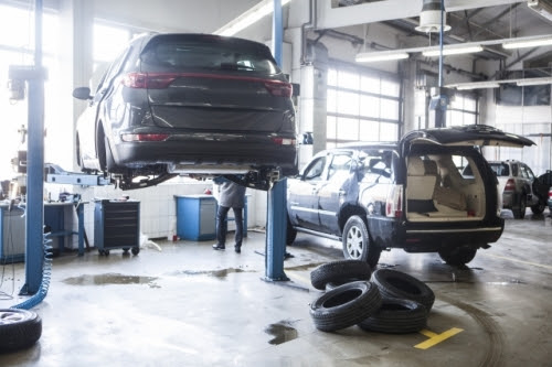 ディーラー修理は高い 自動車整備工場の方が安いと思われたが 今回は速さ優先で モチ子のお金事情を大公開