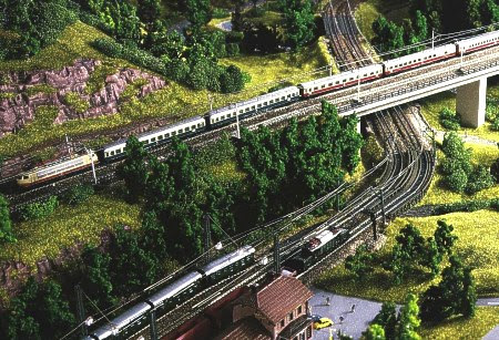 trains z scale train sets z scale train layouts for sale z scale model 