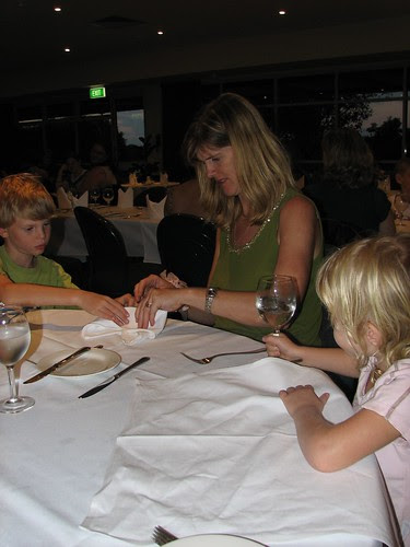 Napkin folding at Karawa