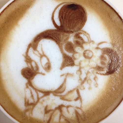 ディズニーキャラクターのラテアートがすごい ディズニー裏話 雑学 トリビアが2 000話以上 ディズニーブログ じゃみログ