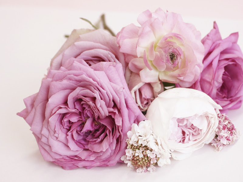 恋愛運アップに効くお財布の色 花風水