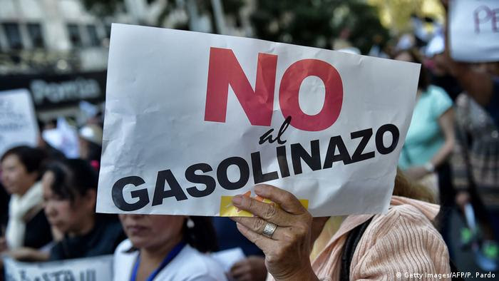 Mexiko Demonstrationen gegen Benzinpreise (Getty Images/AFP/P. Pardo)