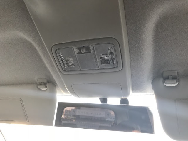 車のルーム マップ ランプ交換方法は 外し方をマスターして工賃節約 自動車メンテナンスお役立ち情報blog
