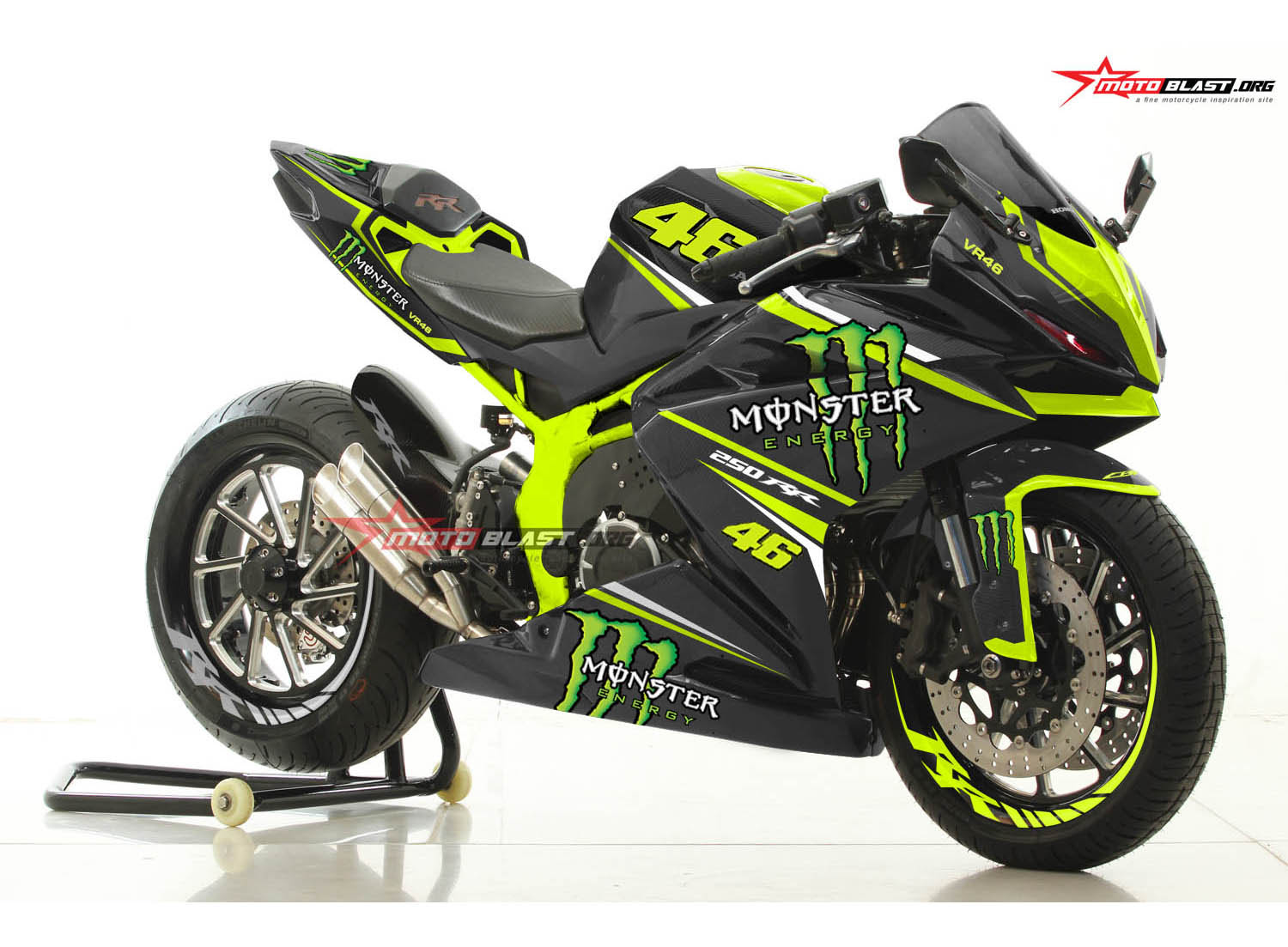 CBR250RR-MONSTER  MOTOBLAST