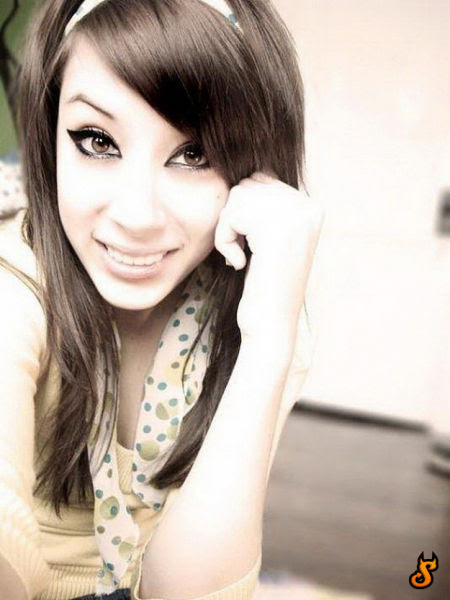 Cute Emo Girls (71 pics)
