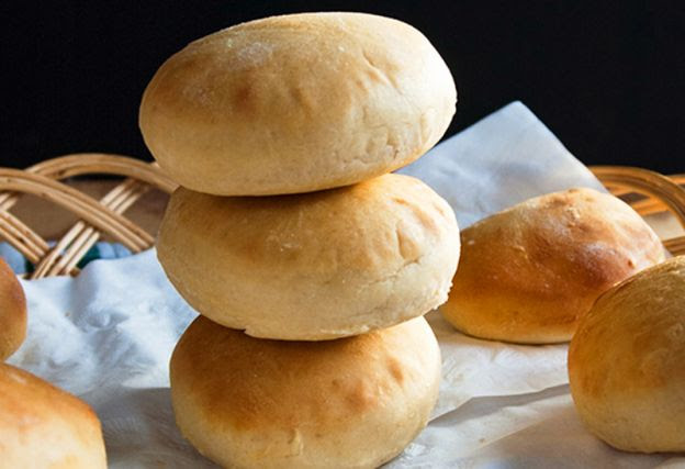 Recette facile de pain hamburger maison!