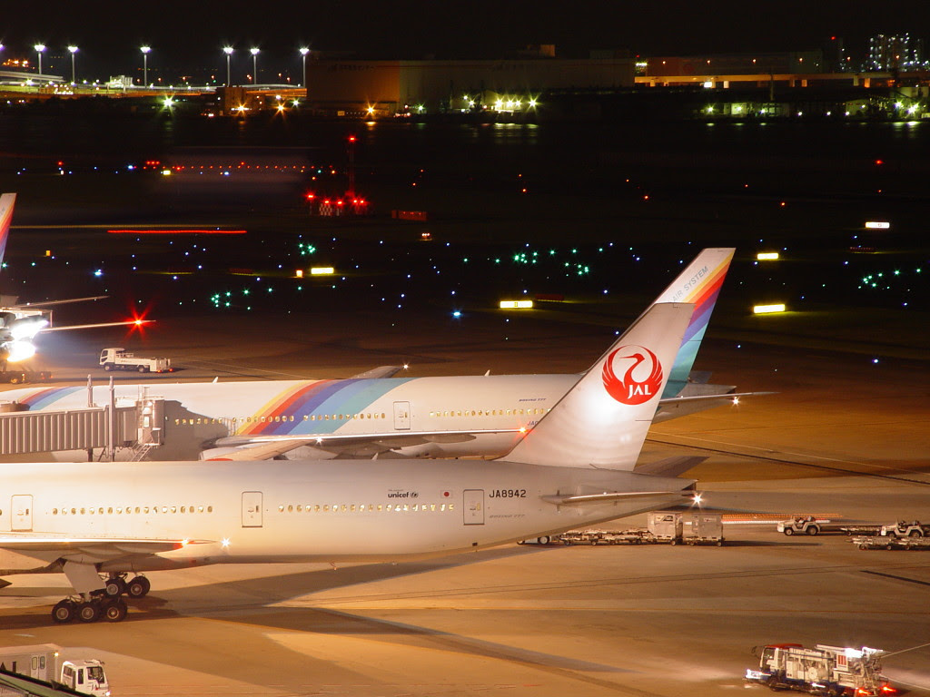 羽田空港 飛行機の写真 夜景無料壁紙 東京の夜景写真壁紙を無料でダウンロード
